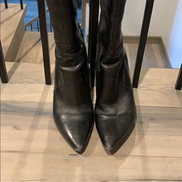 Tall black leather boots - Picture 2 of 3